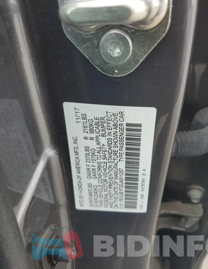 19UUB1F32JA011257 Photo# 13