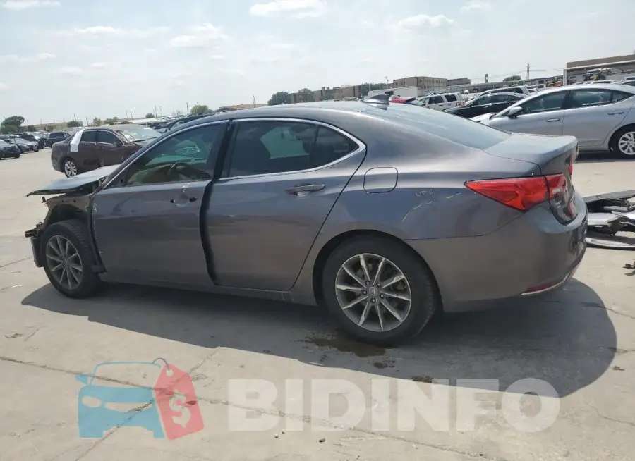 19UUB1F32JA011257 Photo# 2