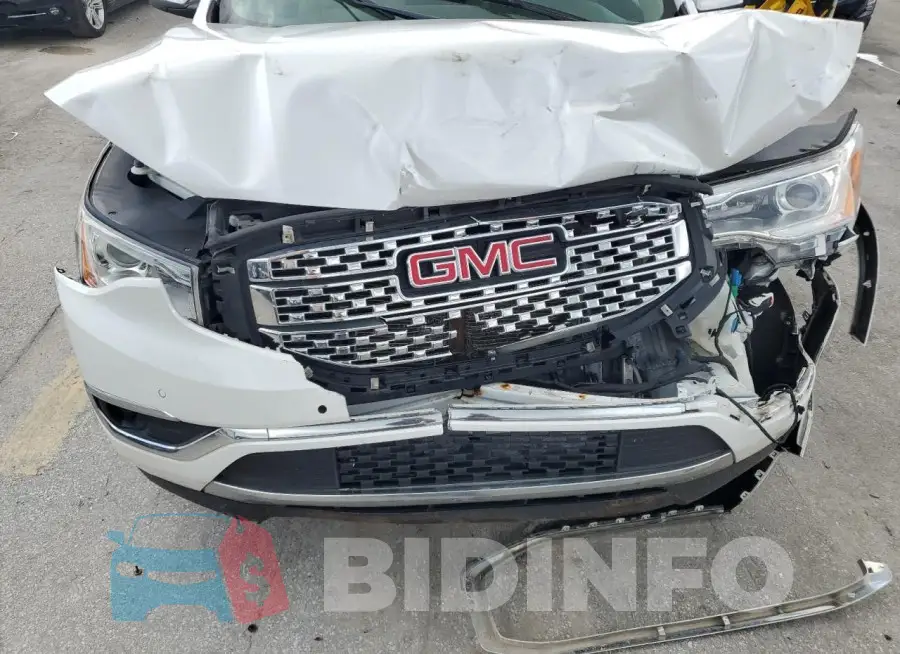 1GKKNPLS3JZ110414 Photo# 12