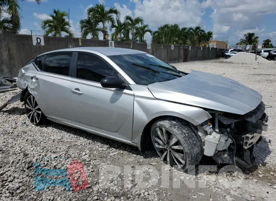 1N4BL4CV6LC144613 Photo# 4