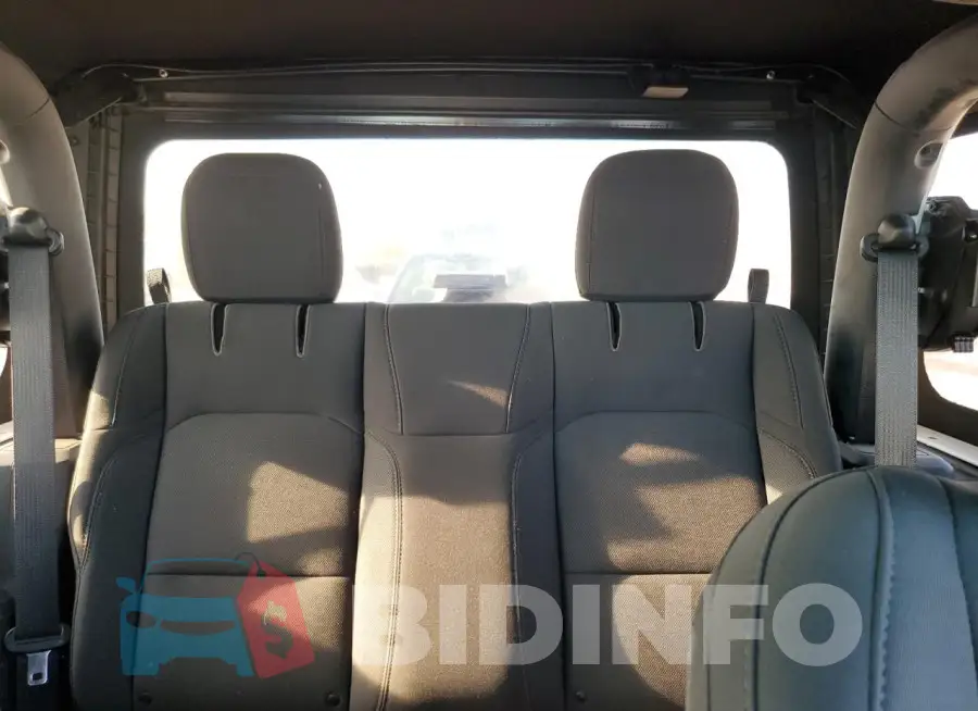 1C4GJXAG3JW152451 Photo# 10