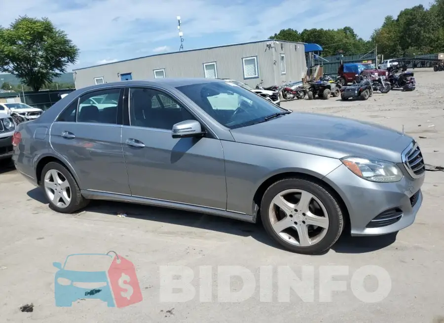 WDDHF8JB1FB109974 Photo# 4