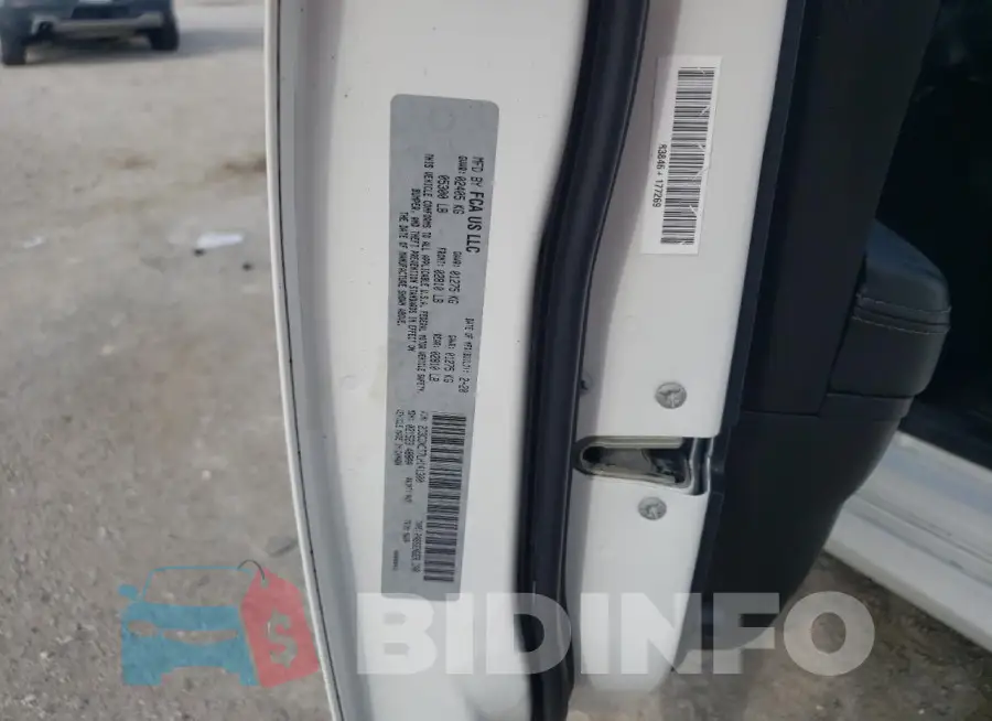 2C3CDXCT7LH141300 Photo# 13