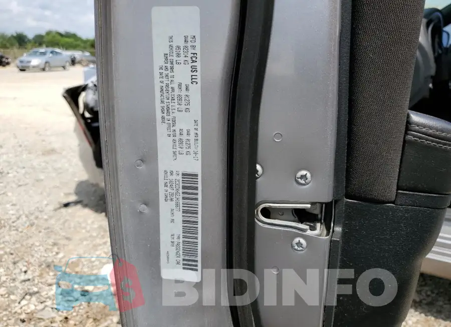 2C3CDXHG2JH166677 Photo# 12