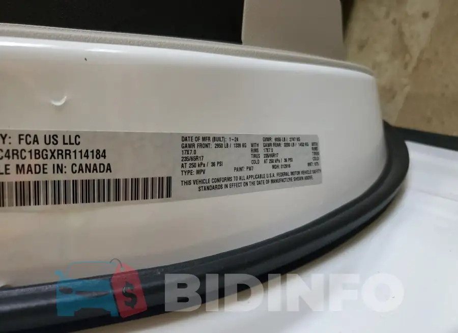 2C4RC1BGXRR114184 Photo# 13