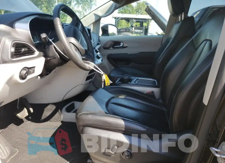 2C4RC1L73NR236376 Photo# 7