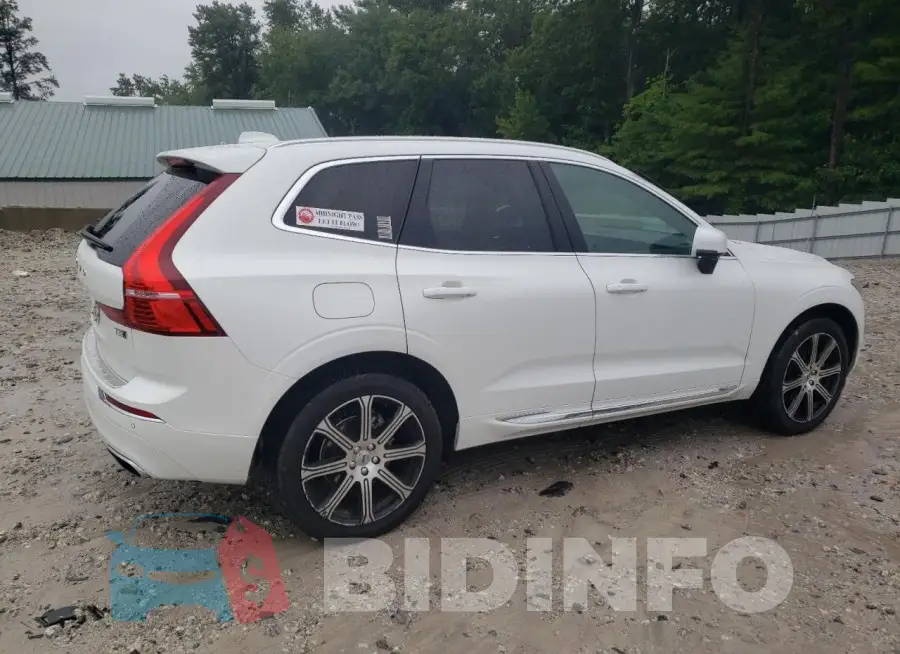 YV4102RL9M1700237 Photo# 3