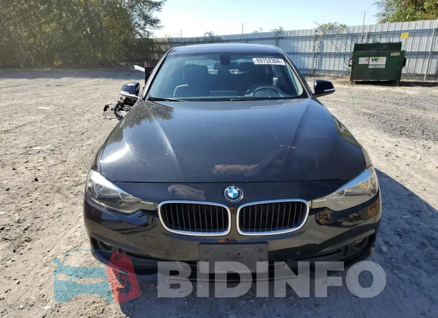 WBA8A3C55GK690719 Photo# 5