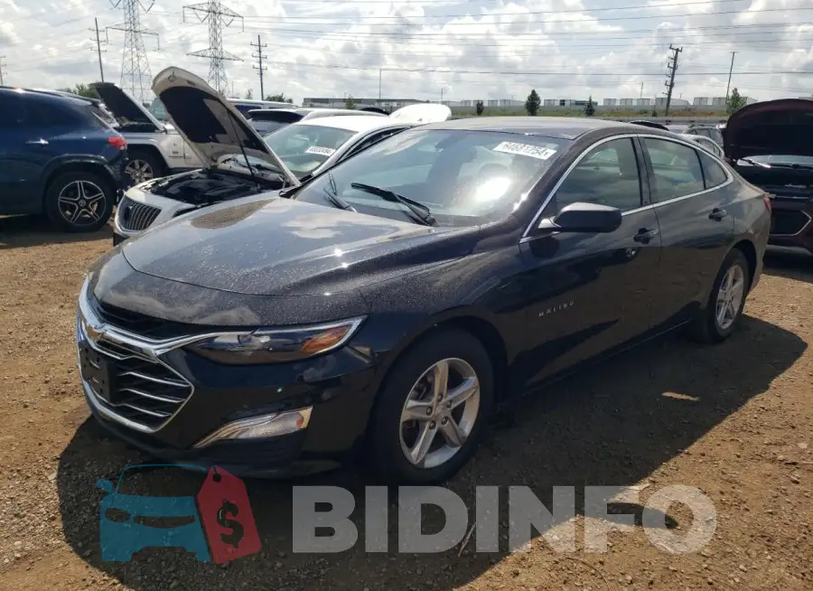 1G1ZB5ST4NF215853 Photo# 1