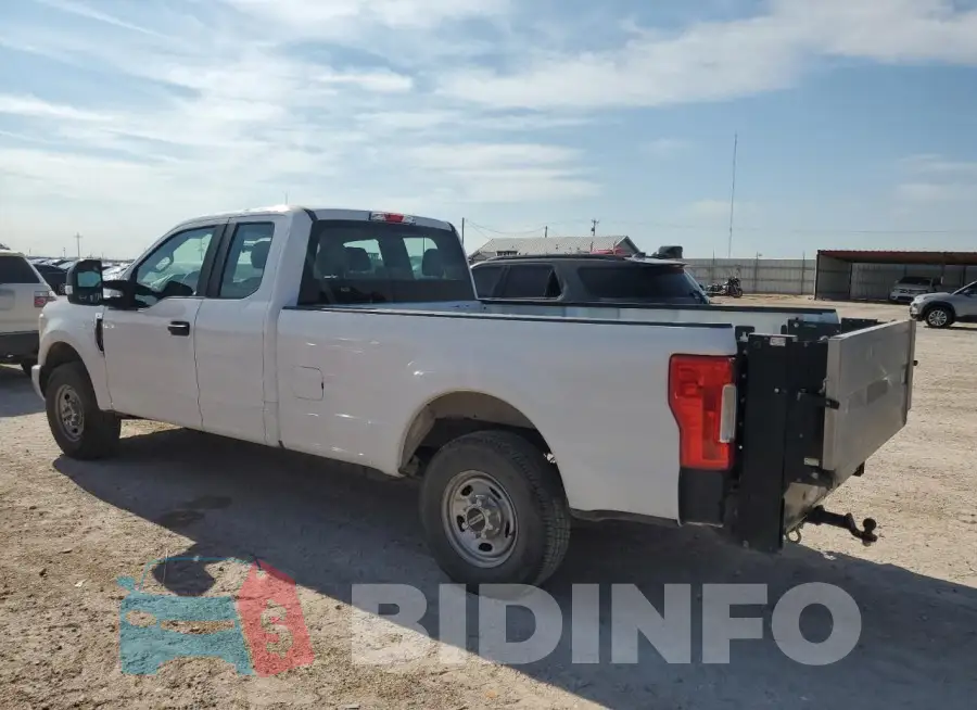 1FT7X2A63HEE35098 Photo# 2