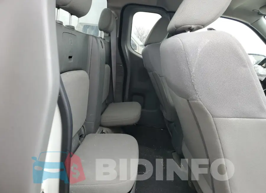 1N6BD0CT7JN721078 Photo# 10