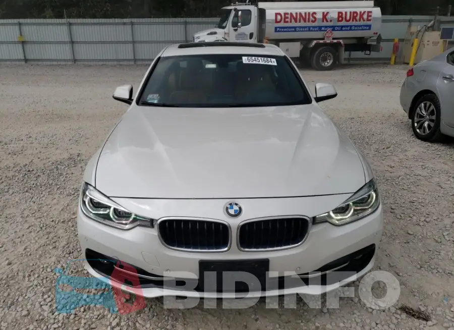 WBA8E3G51GNT76076 Photo# 5