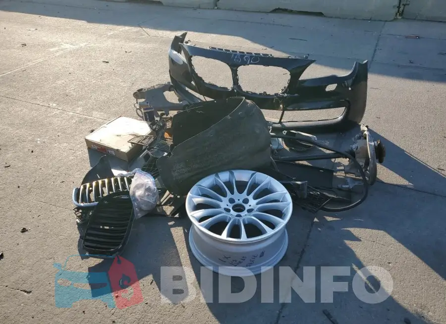 WBAYB6C56FD965743 Photo# 12