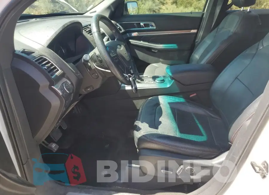 1FM5K8GT8HGA23135 Photo# 7
