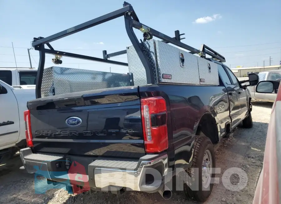 1FT7W2AA3PED42717 Photo# 3