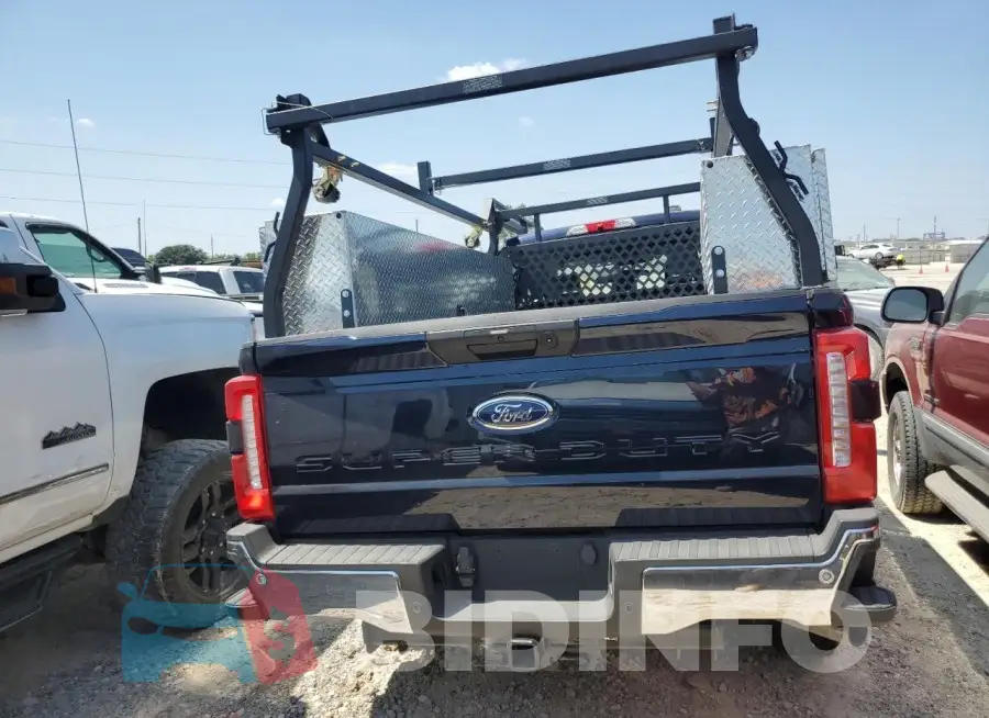 1FT7W2AA3PED42717 Photo# 6