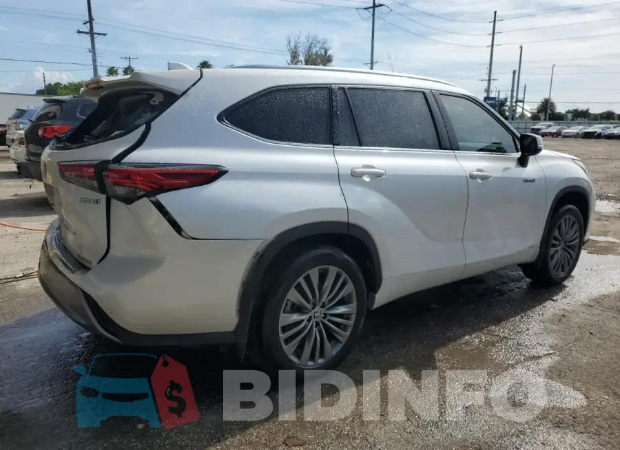 5TDEBRCH9MS046662 Photo# 3