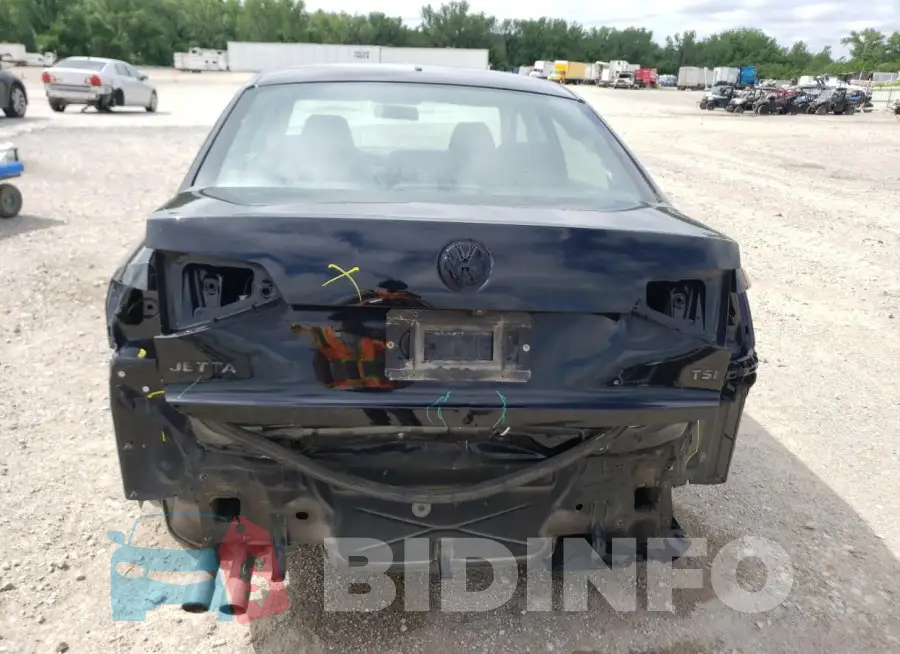 3VW2B7AJ3JM248077 Photo# 6