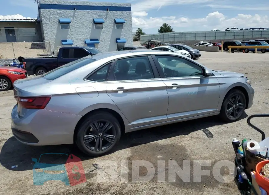 3VW7M7BU5RM044210 Photo# 3