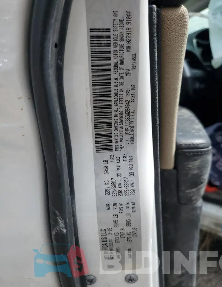 1C4PJLCB6GW284042 Photo# 13