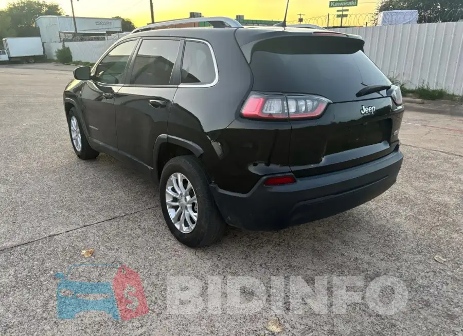 1C4PJLCB6KD159529 Photo# 3