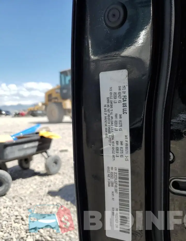 2C3CDXJG2FH813807 Photo# 12