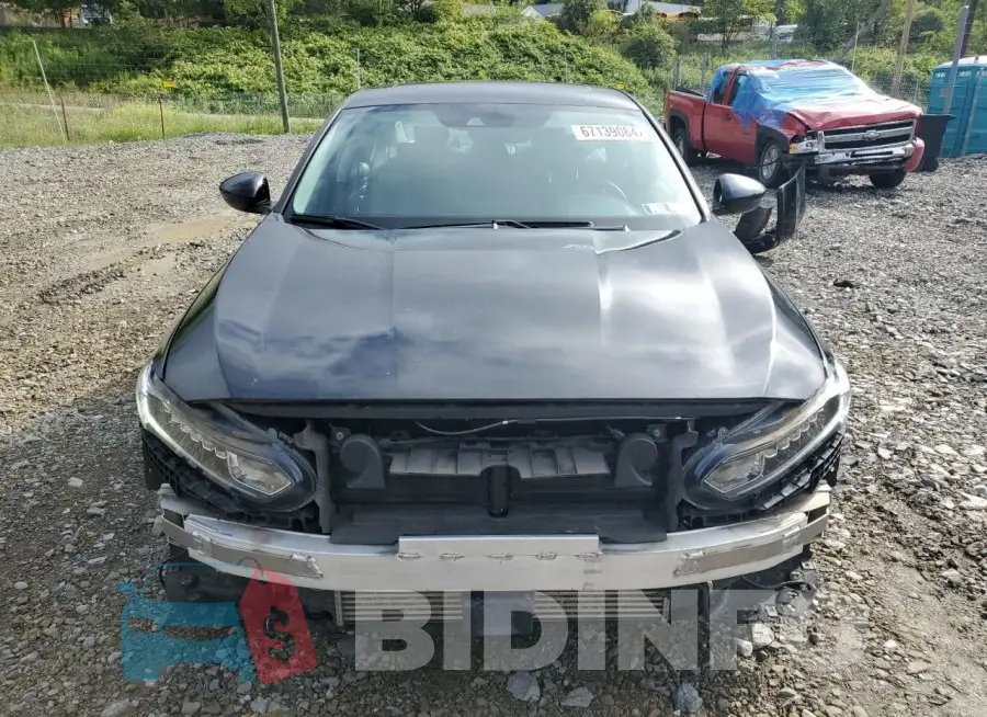 1HGCV1F57JA098075 Photo# 5