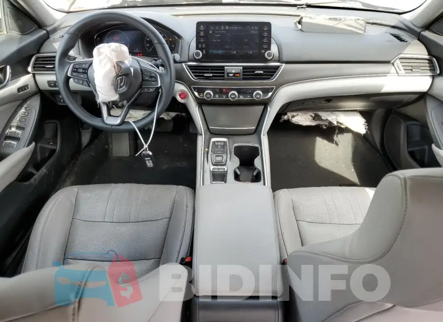 1HGCV2F57JA040523 Photo# 8