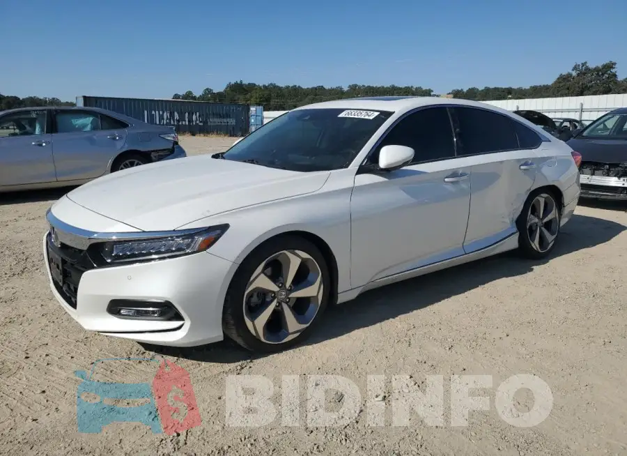 1HGCV2F95KA017147 Photo# 1