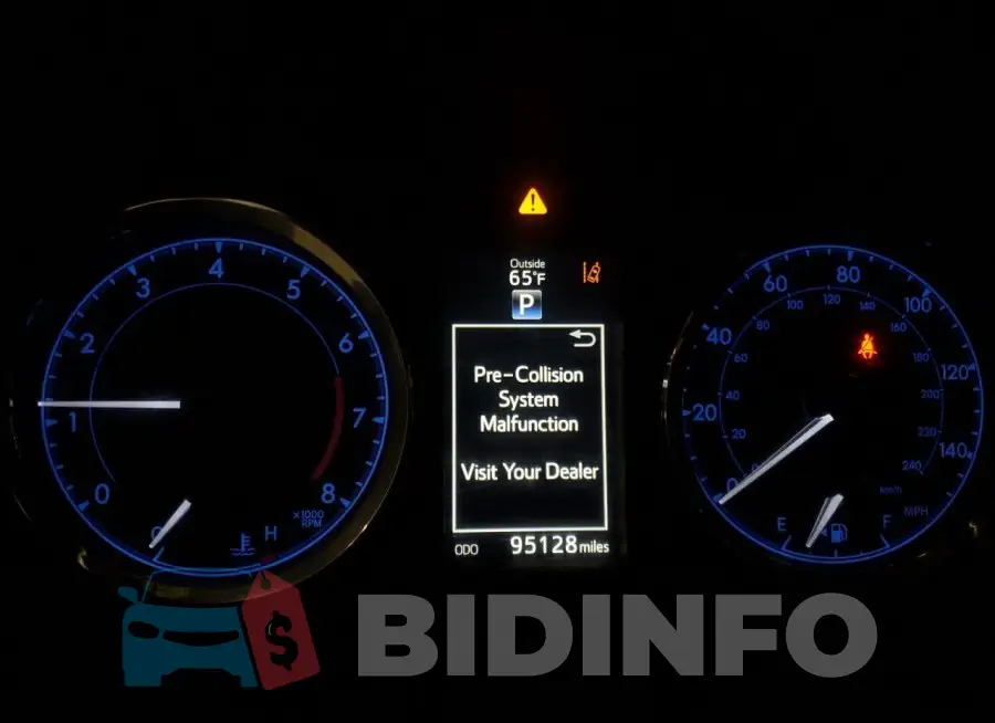 2T1BURHE7JC020190 Photo# 9