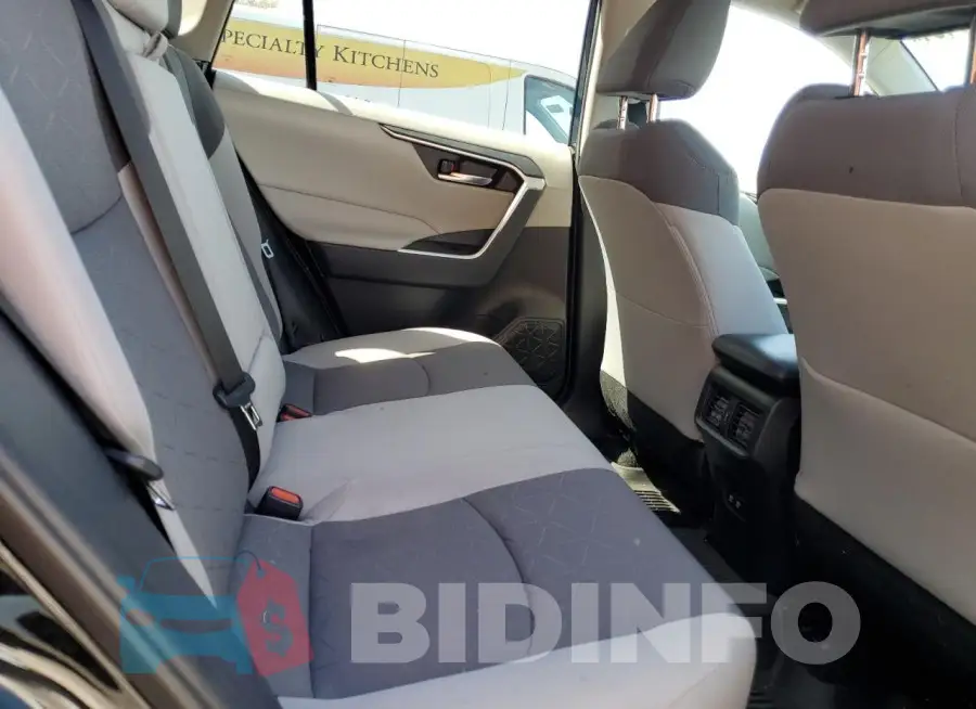 2T3P1RFV7MC161418 Photo# 11