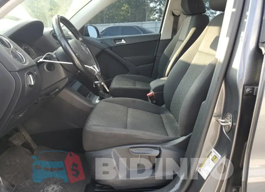 WVGAV7AX5FW613131 Photo# 7