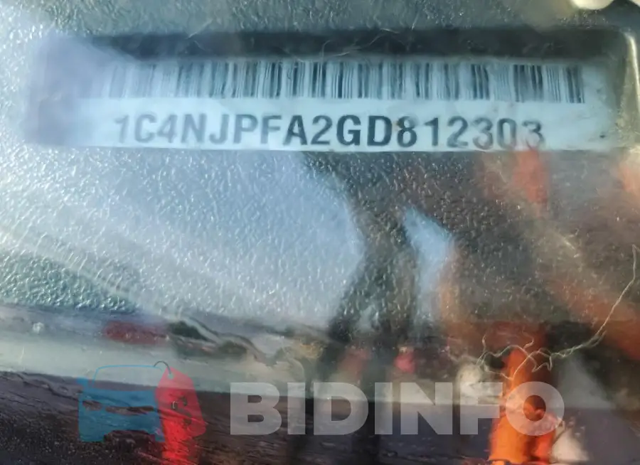 1C4NJPFA2GD812303 Photo# 13