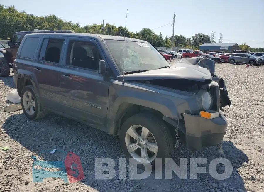 1C4NJRFB1HD158920 Photo# 4