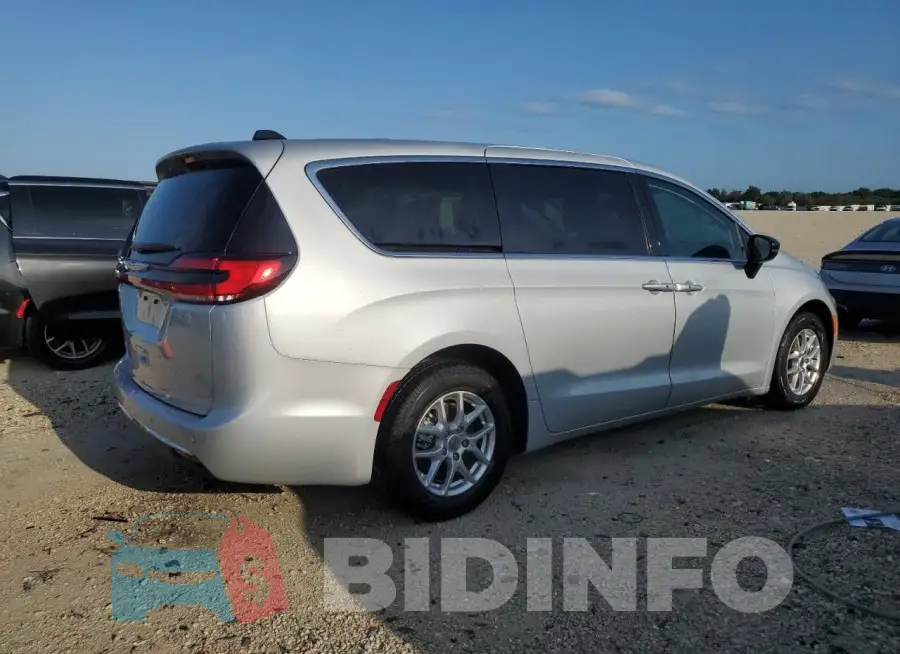 2C4RC1BG6RR139924 Photo# 3