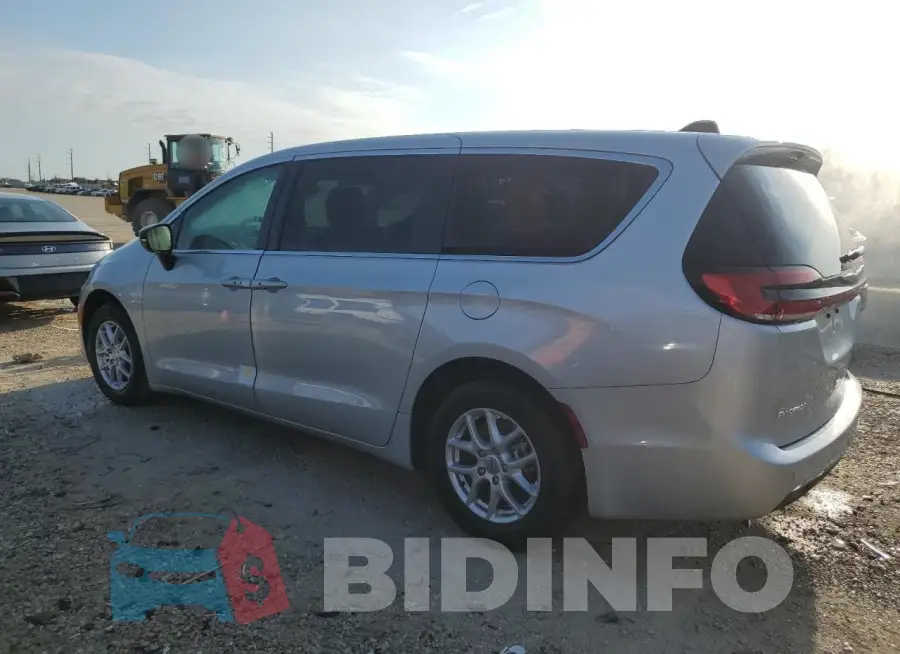 2C4RC1BG6RR139924 Photo# 2