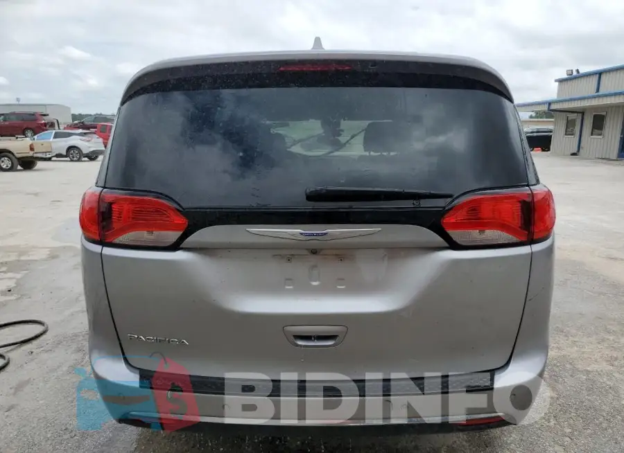 2C4RC1EG5JR170968 Photo# 6