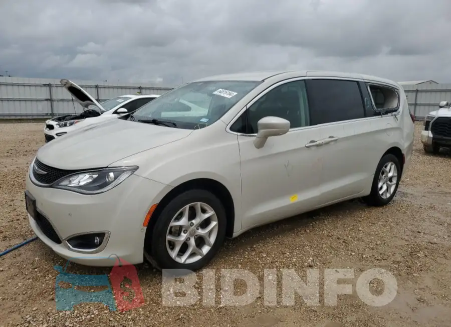 2C4RC1FG1LR108923 Photo# 1