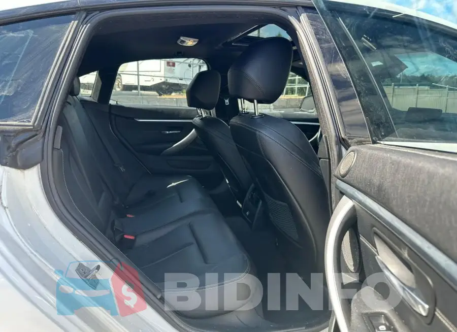 WBA4J3C59JBL04227 Photo# 7