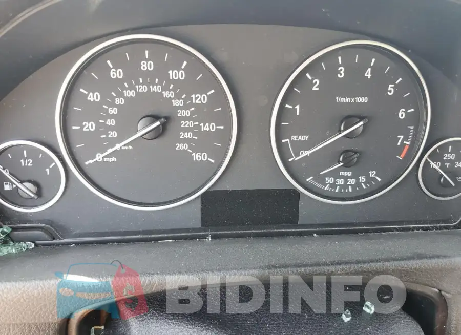 WBA8E1G54JNU91007 Photo# 9