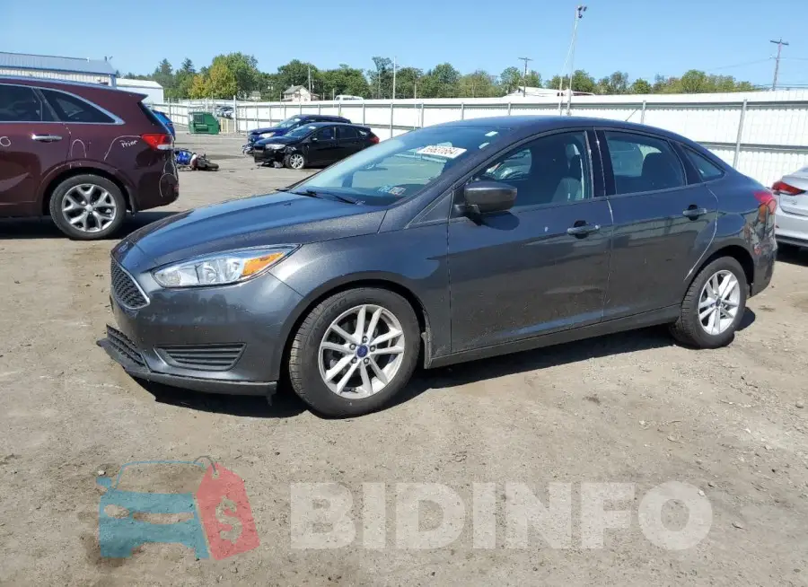 1FADP3F22JL264639 Photo# 1