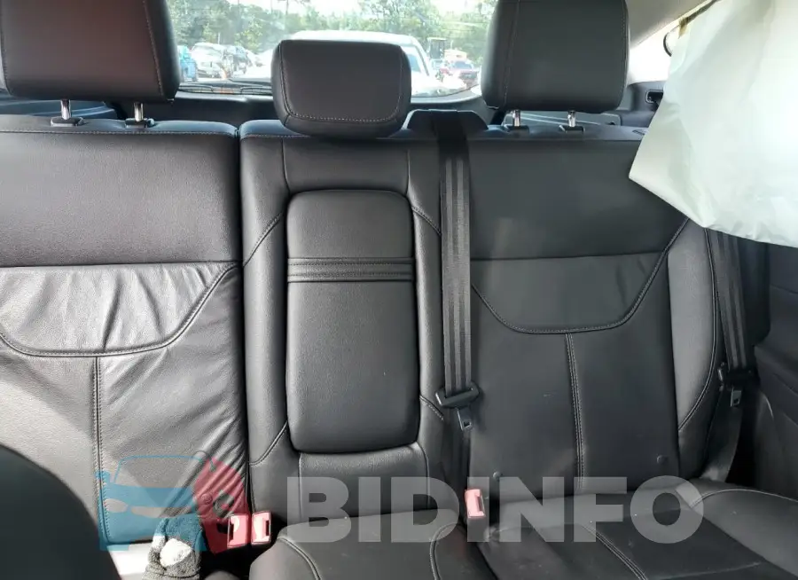 1FADP3K22FL215177 Photo# 10