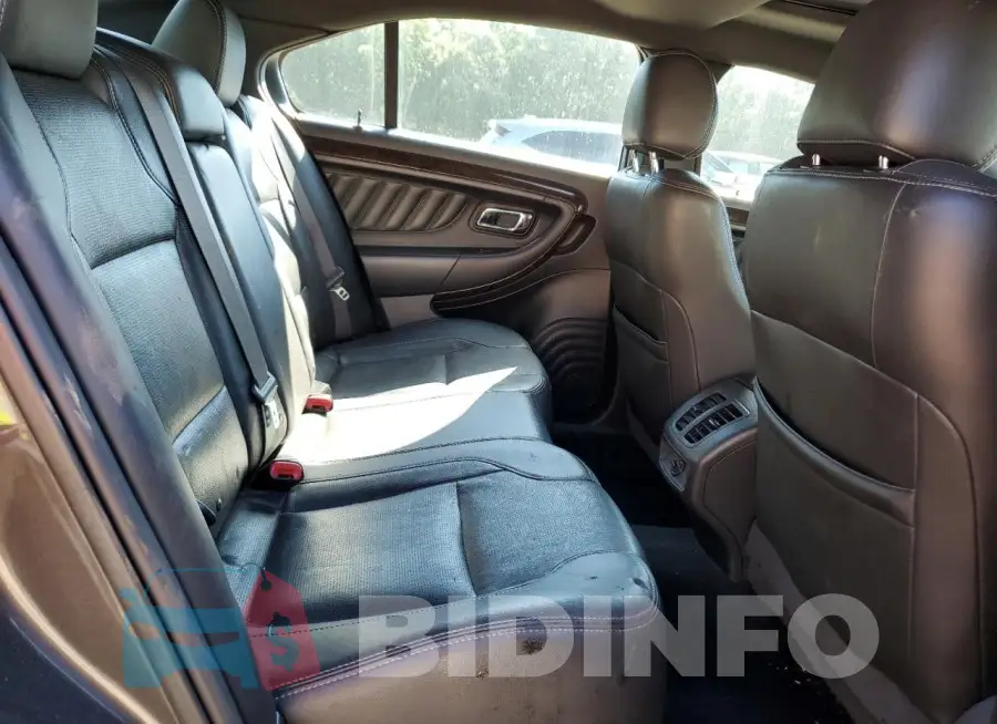 1FAHP2F88FG171138 Photo# 10