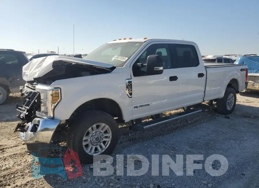 1FT7W2BT2KED93294 Photo# 1