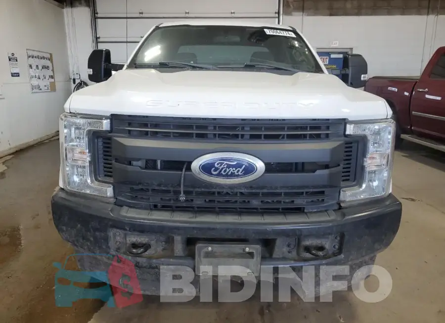 1FT7X2B60HED17556 Photo# 5