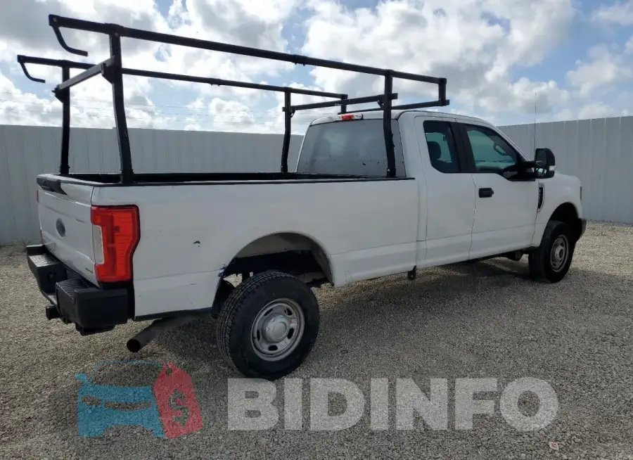 1FT7X2B68JEB22469 Photo# 3
