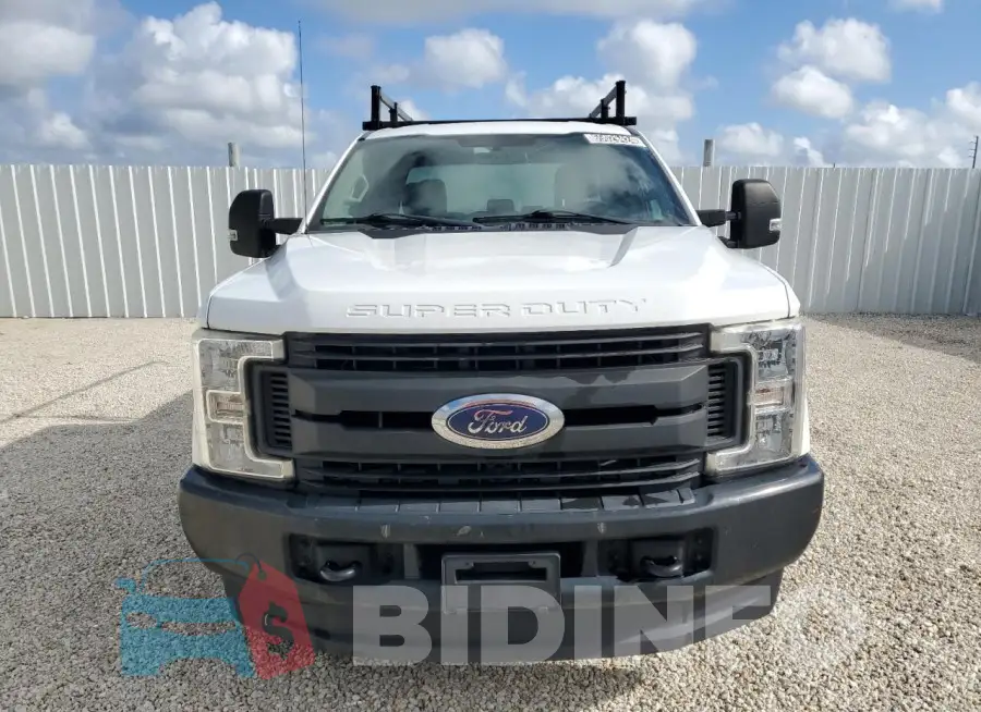 1FT7X2B68JEB22469 Photo# 5