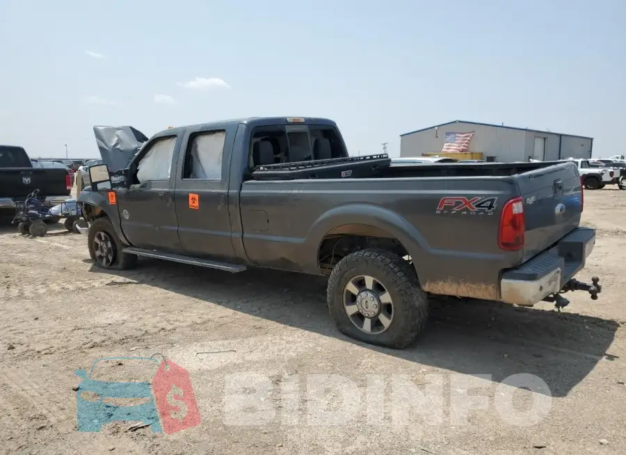 1FT8W3BT4GEA82029 Photo# 2