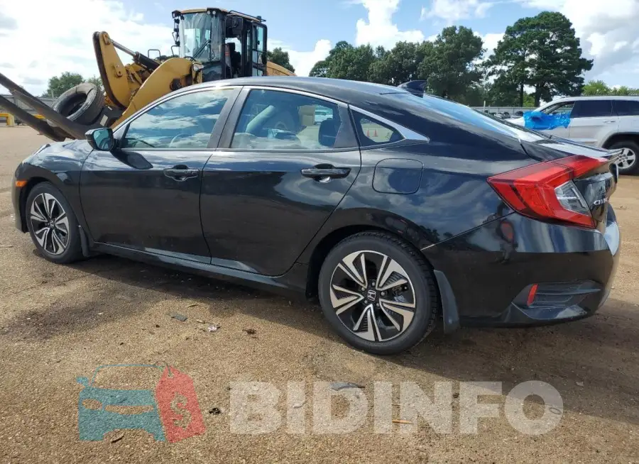 19XFC1F78HE028823 Photo# 2