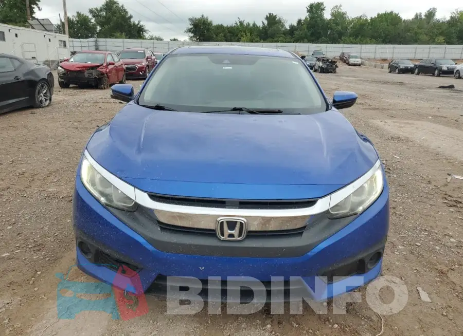 19XFC2F84HE005702 Photo# 5